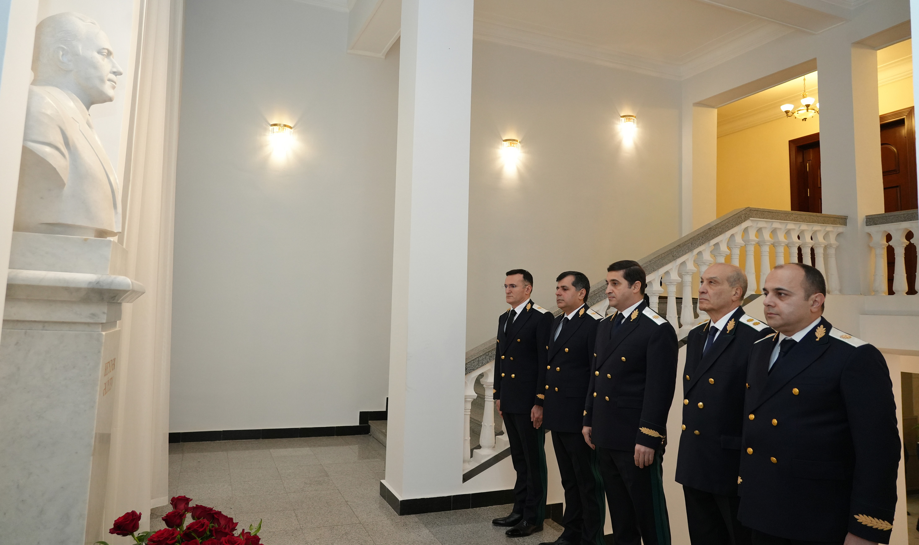 Ədliyyə Nazirliyində Ulu Öndər Heydər Əliyevin xatirəsi anılıb