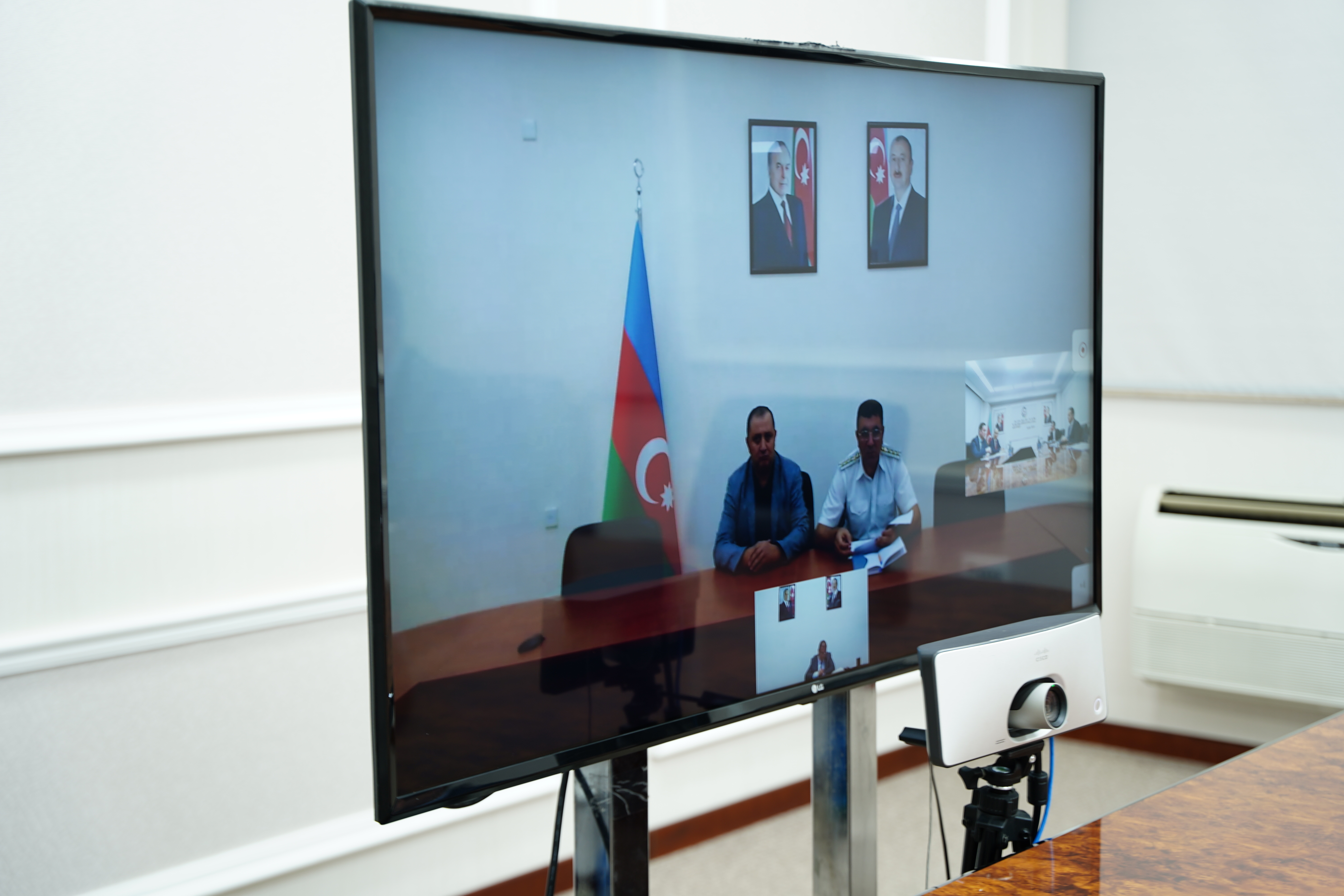 Ədliyyə nazirinin müavini Abiddin Hüseynov bölgələrdə yaşayan vətəndaşların müraciətlərini dinləyib