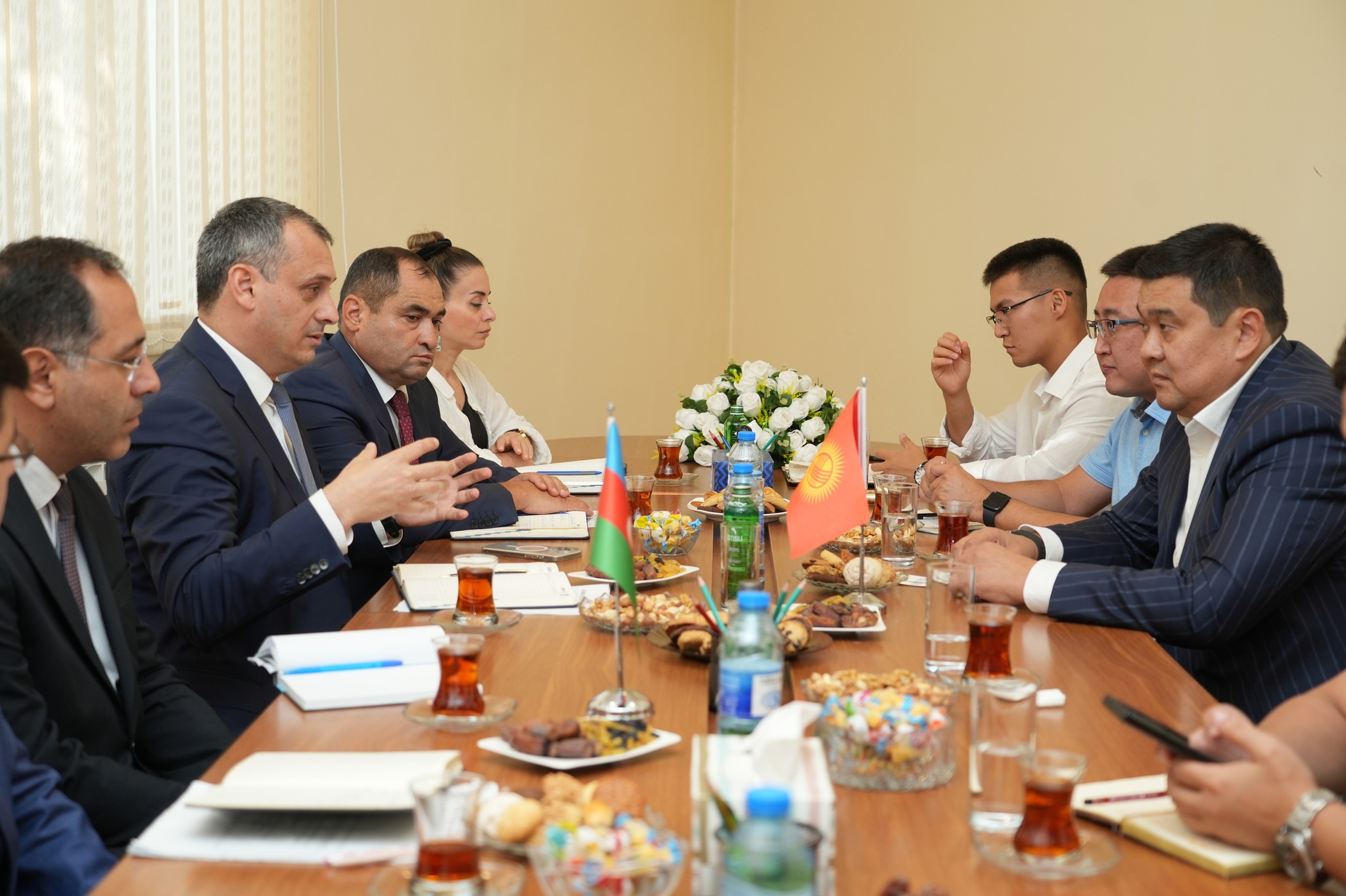Qırğız nümayəndə heyəti ədliyyə sahəsində Azərbaycanın təcrübəsini öyrənmək üçün ölkəmizə səfər edib