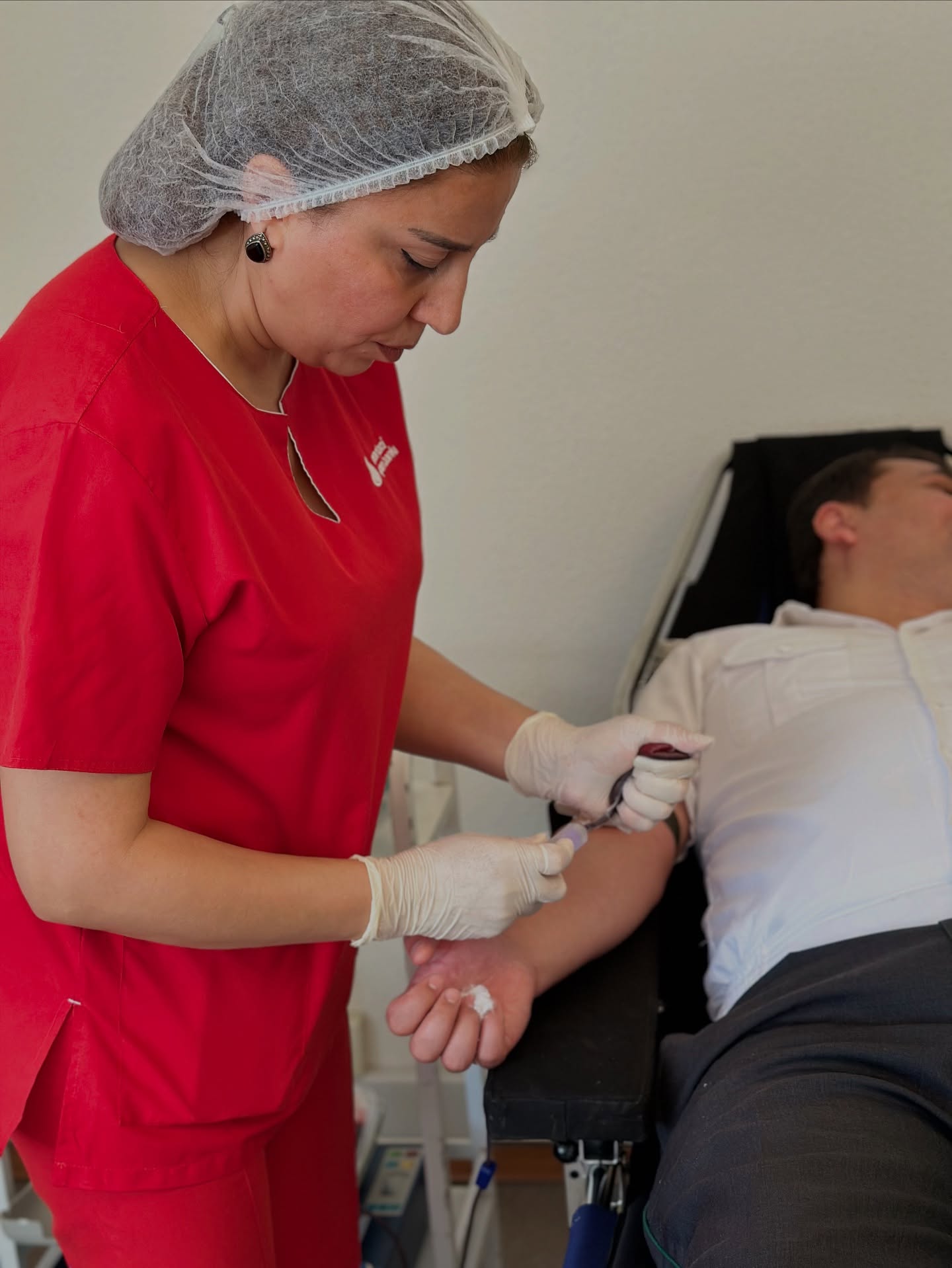 Ədliyyə işçilərinin könüllü qanvermə aksiyası keçirilir