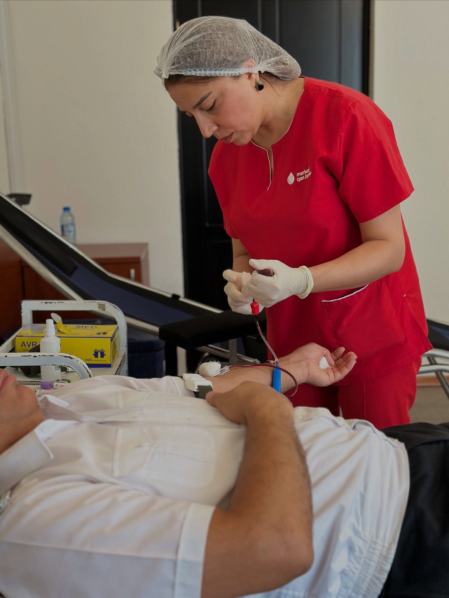 Ədliyyə işçilərinin könüllü qanvermə aksiyası keçirilir