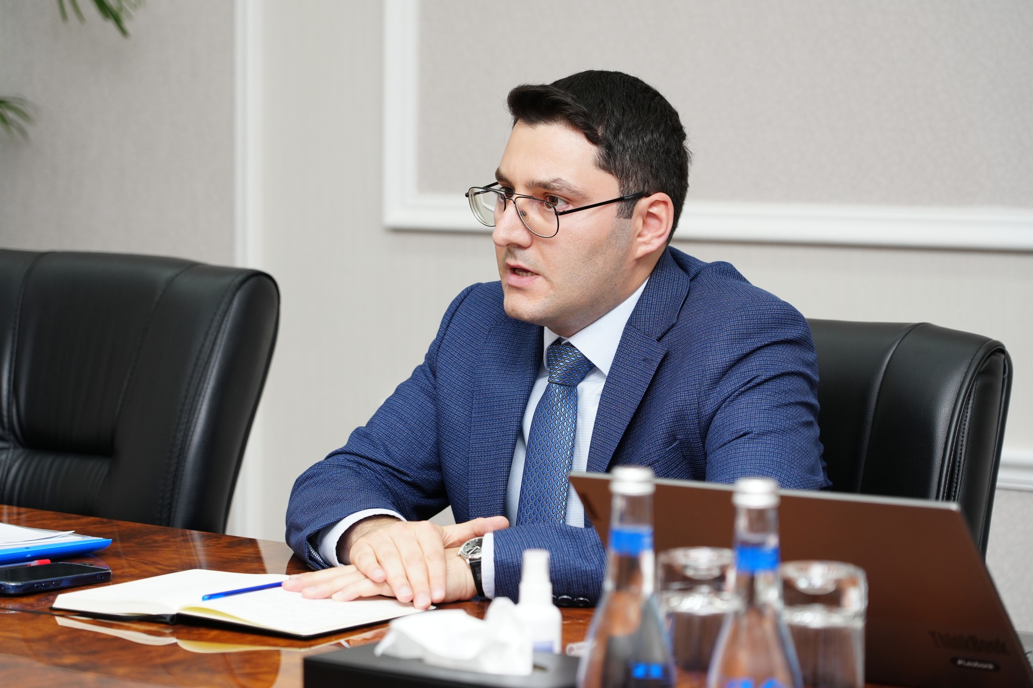 Nazir Fərid Əhmədov “Yüksəliş” müsabiqəsinin qalibləri ilə görüşüb