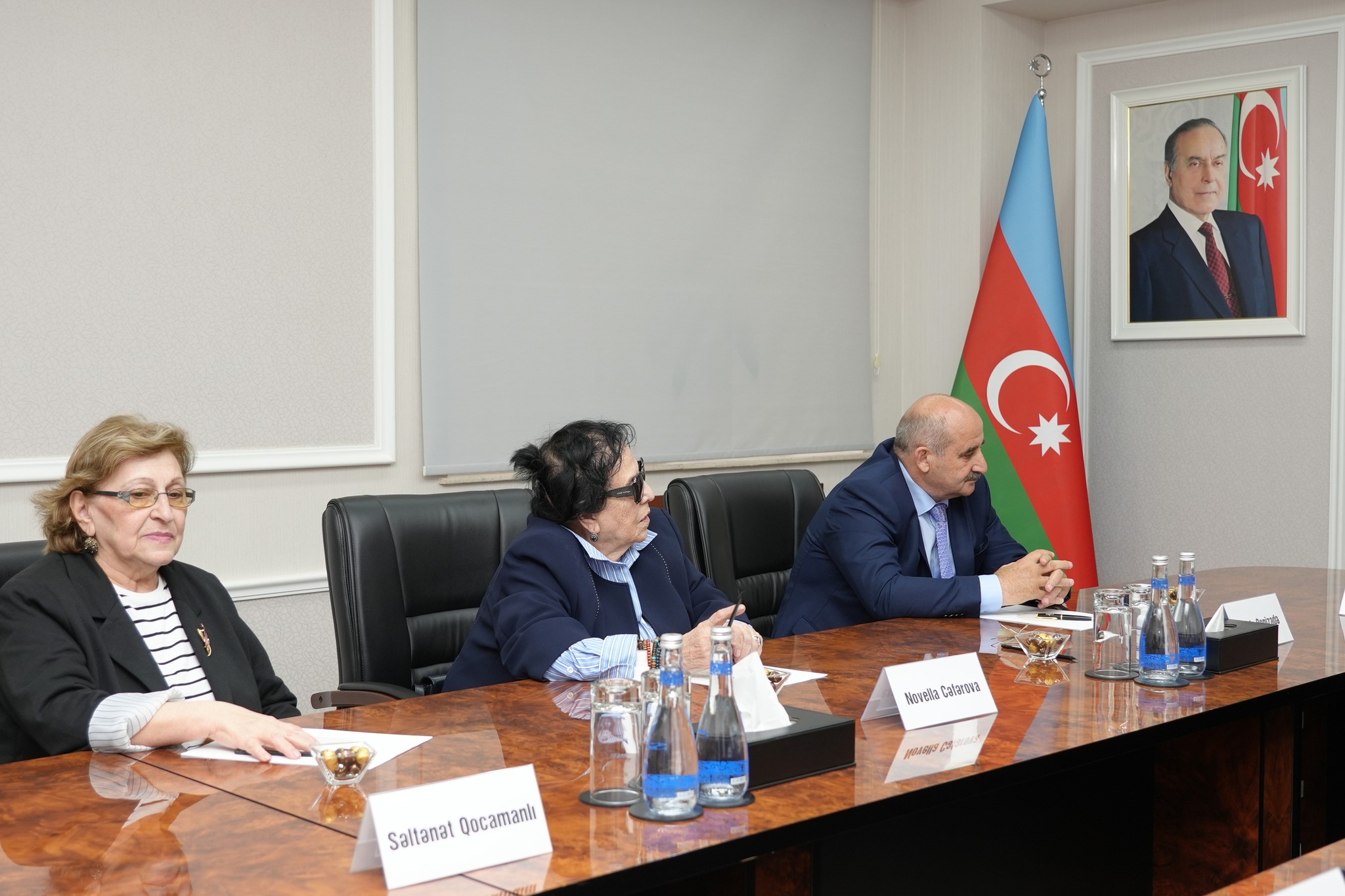 Prezident Administrasiyasının nümayəndəsi Ədliyyə Nazirliyi yanında İctimai şuranın üzvləri ilə görüşüb