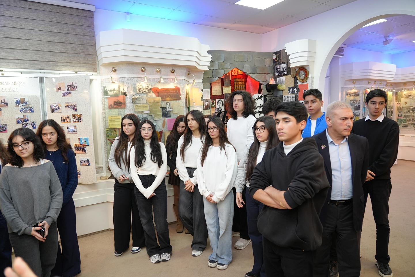 ADA məktəbliləri üçün Ədliyyə Nazirliyində infotur təşkil edilib