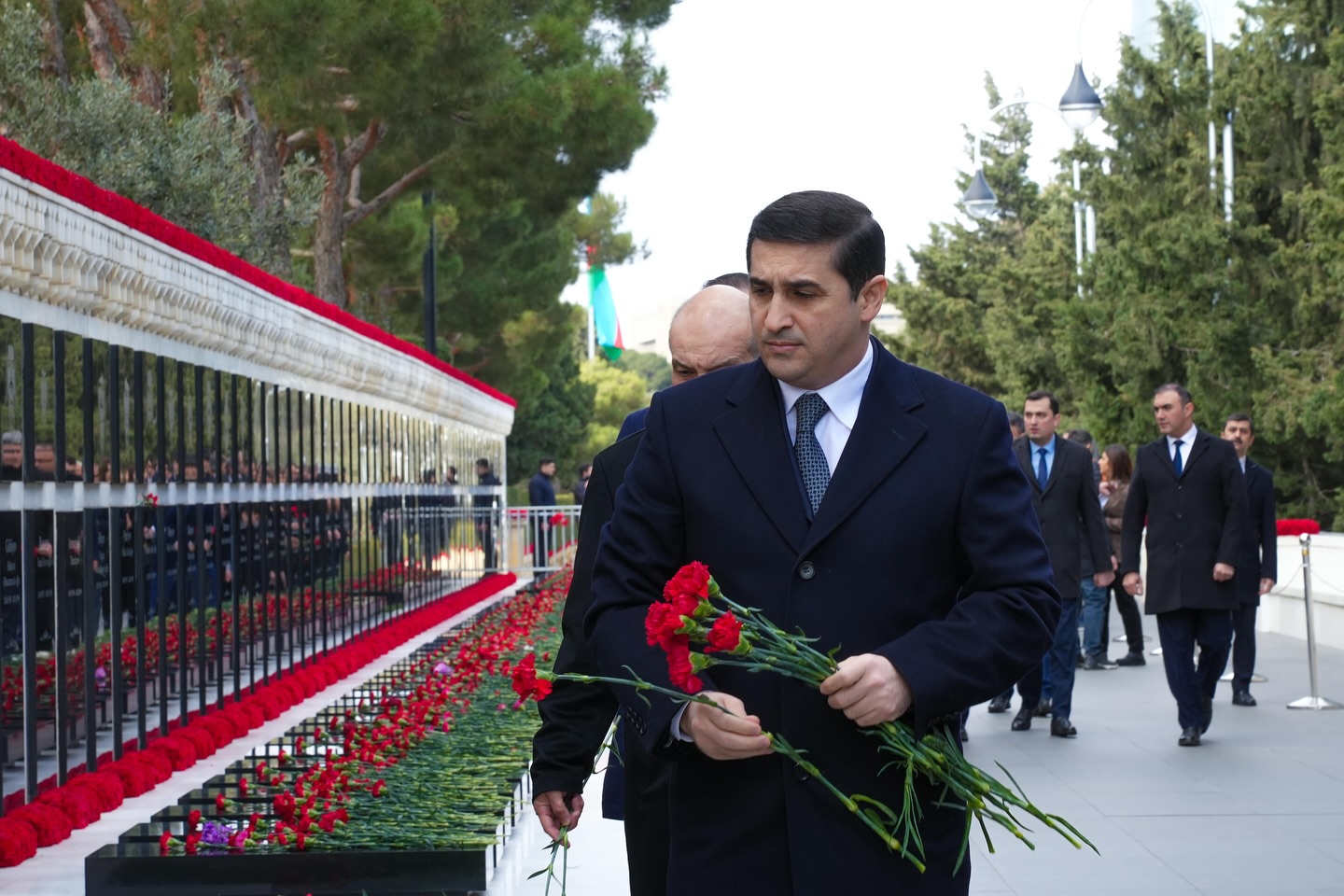 Ədliyyə Nazirliyinin kollektivi Şəhidlər xiyabanını ziyarət edib