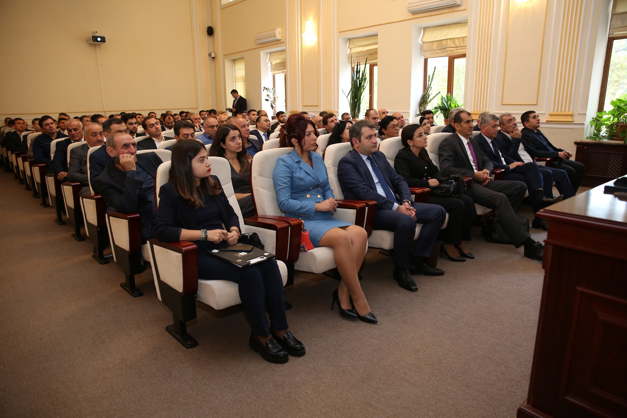 “Biznesin müflisləşməsi” İşçi qrupunun auditorlarla görüşü keçirilib