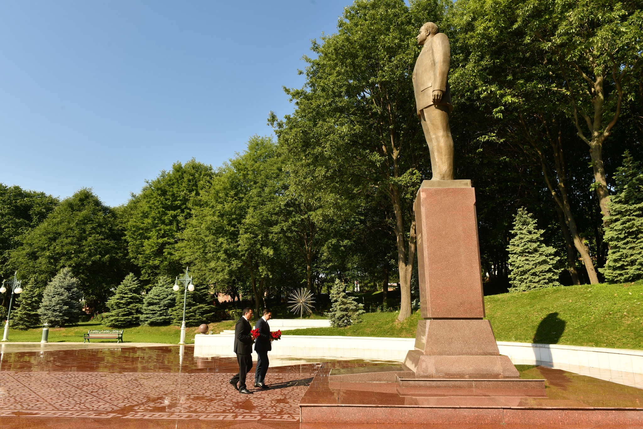 Nazir Fərid Əhmədov Tovuz şəhərində vətəndaşları qəbul edib