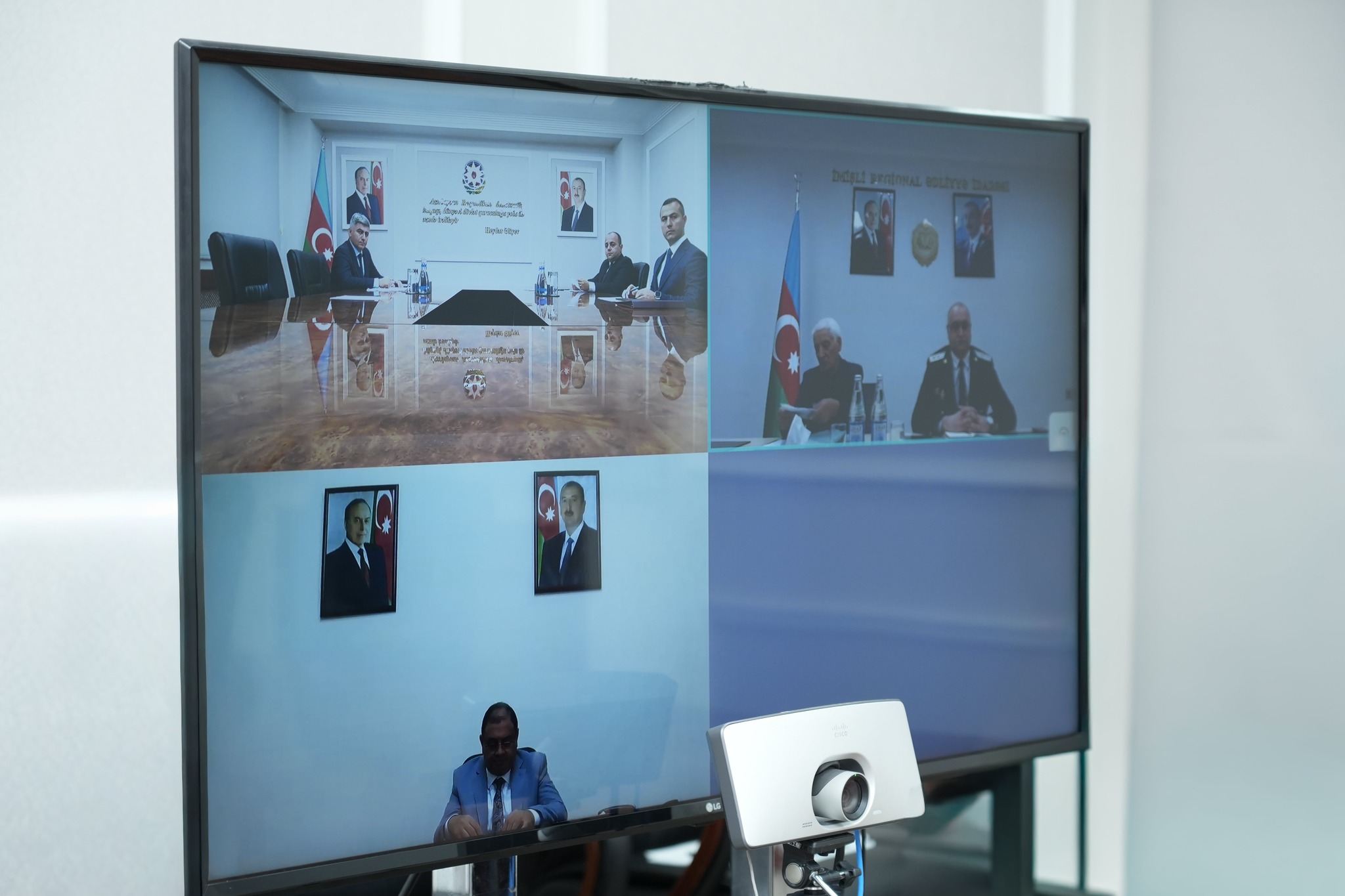 Ədliyyə nazirinin müavini bölgələrdə yaşayan vətəndaşların müraciətlərini dinləyib