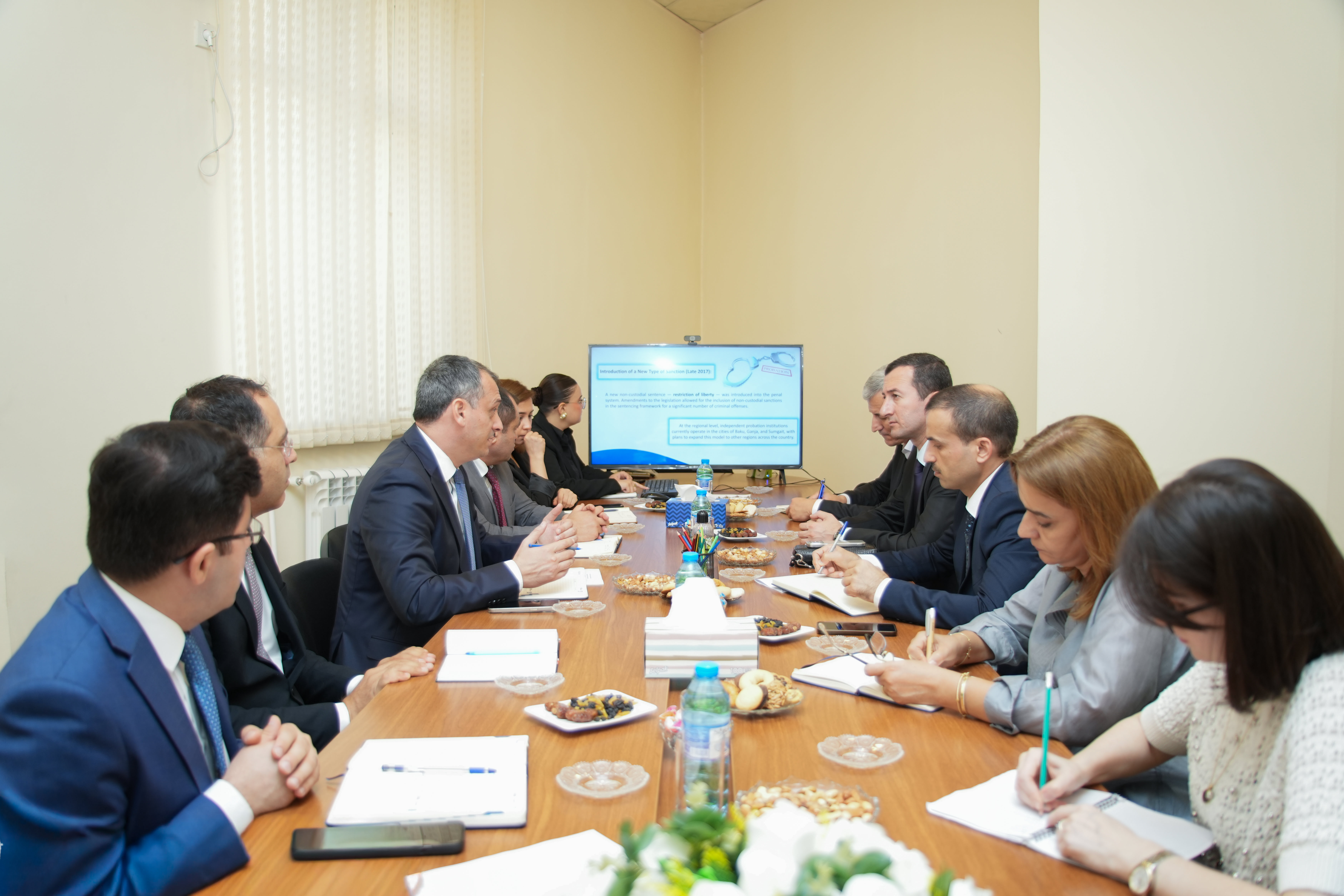 Tacikistan nümayəndə heyəti Azərbaycanın penitensiar və probasiya sahəsində təcrübəsi ilə tanış olub