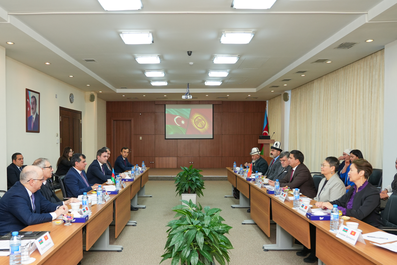 Ədliyyə Nazirliyində Qırğız Respublikasının nümayəndə heyəti ilə görüş keçirilib