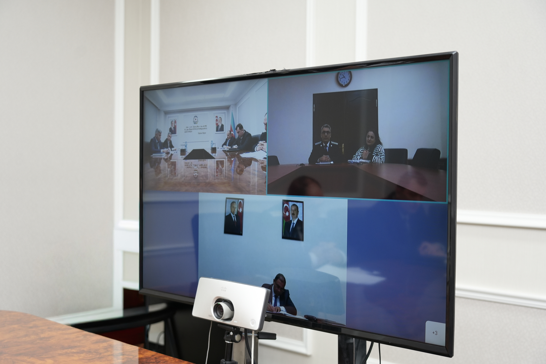 Ədliyyə nazirinin müavini bölgələrdə yaşayan vətəndaşların müraciətlərini dinləyib