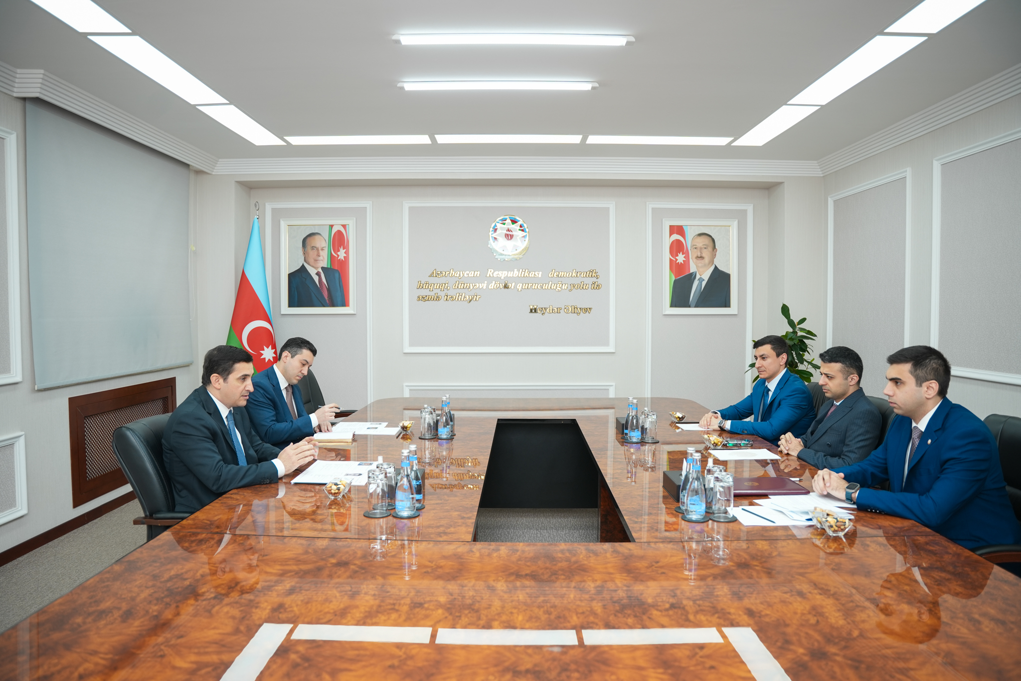 Nazir Fərid Əhmədov “Yüksəliş” müsabiqəsinin qalibləri ilə görüş keçirib