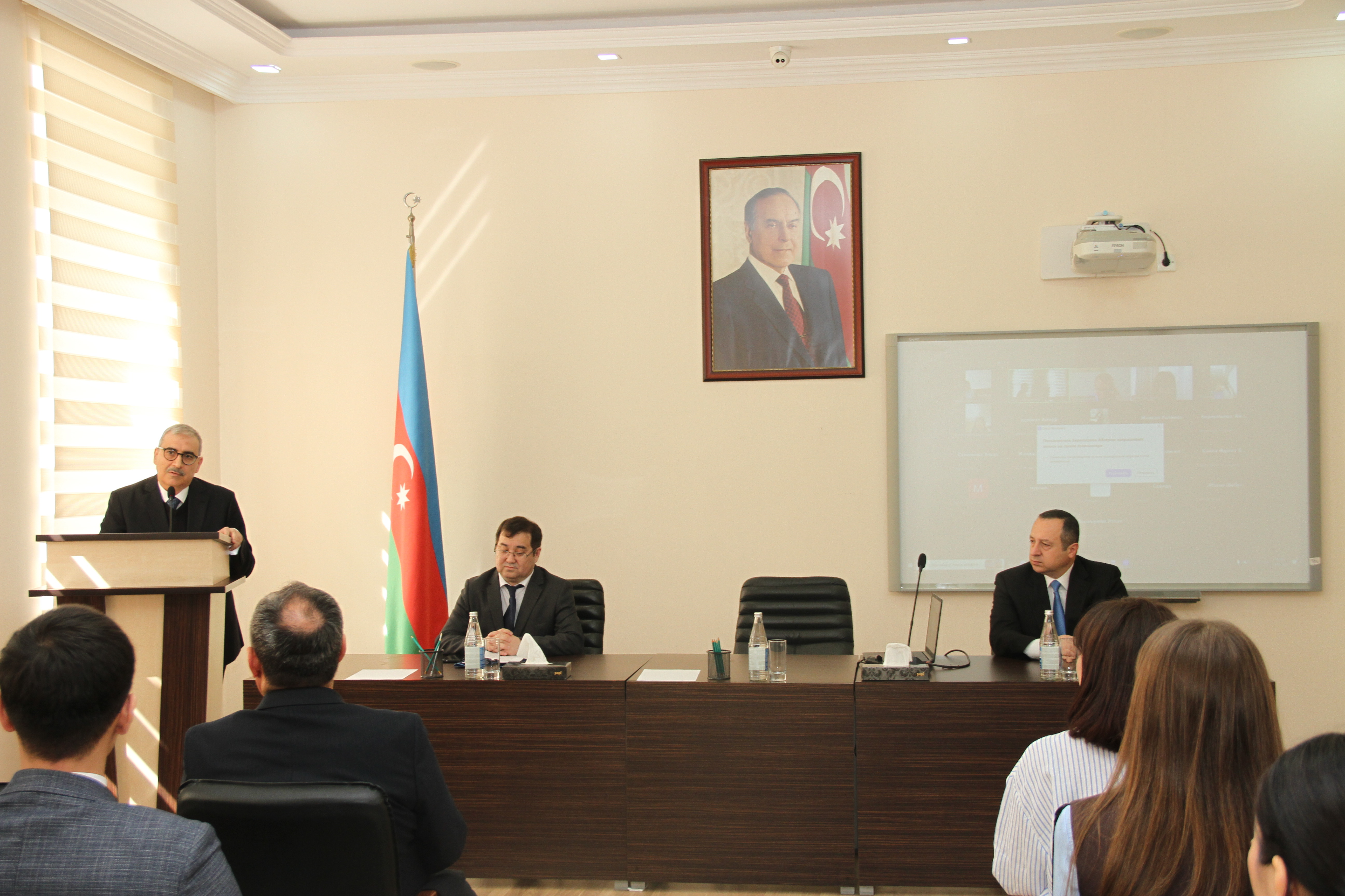 Qazaxıstandan olan hakimliyə namizədlər Ədliyyə Akademiyasında təcrübə keçiblər