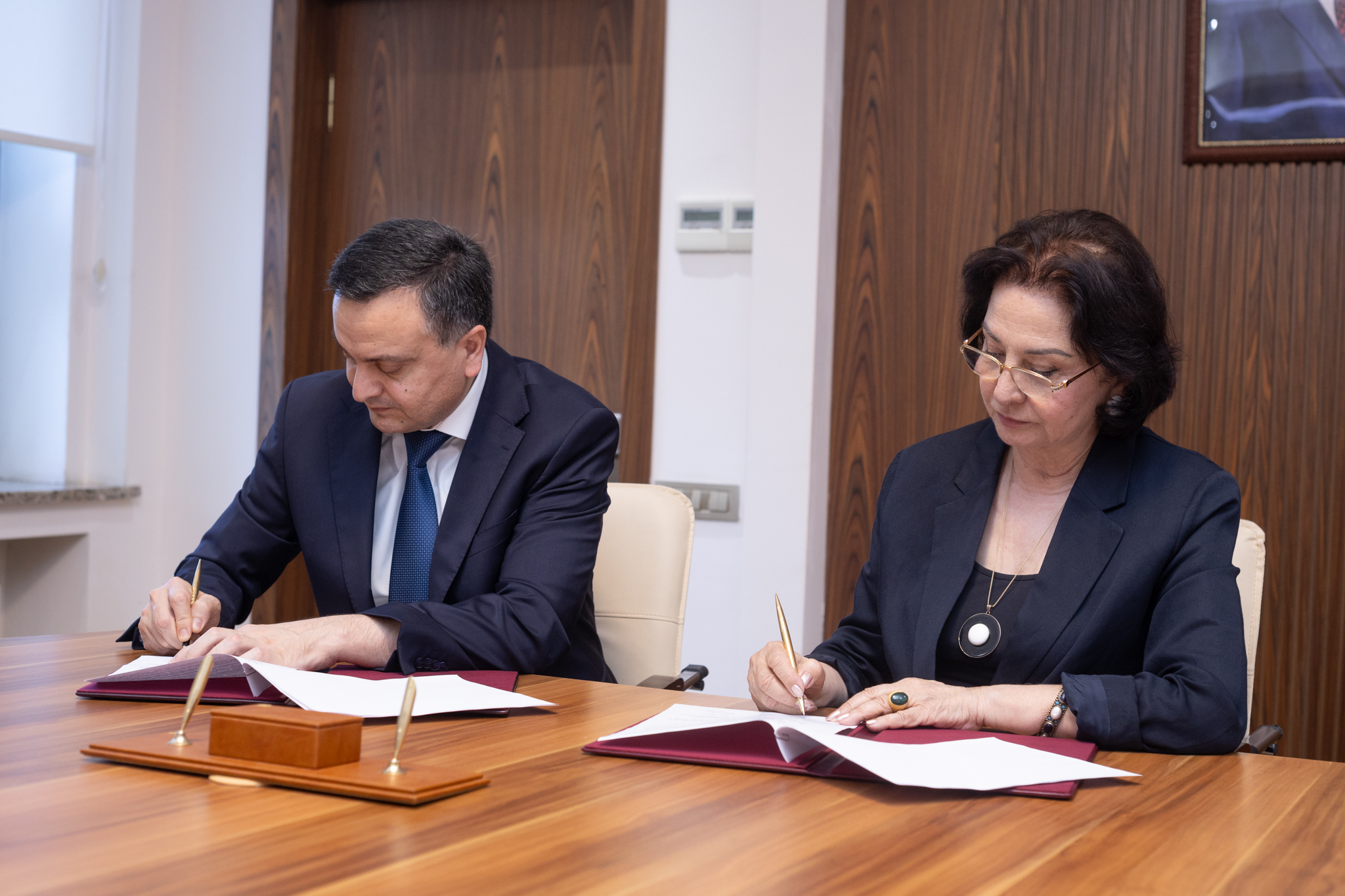 Ədliyyə Nazirliyinin Məhkəmə Ekspertizası Mərkəzi ilə Azərbaycan Memarlıq və İnşaat Universiteti arasında Əməkdaşlıq Memorandumu imzalanıb