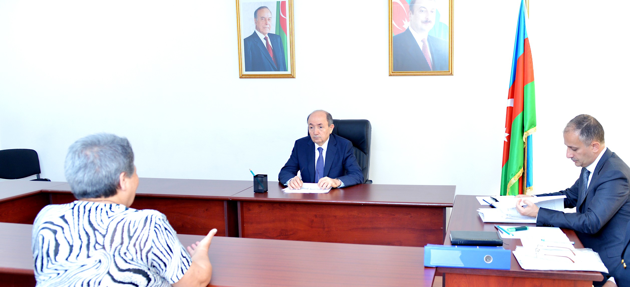 Ədliyyə naziri Füzuli rayonunda vətəndaşları qəbul edib