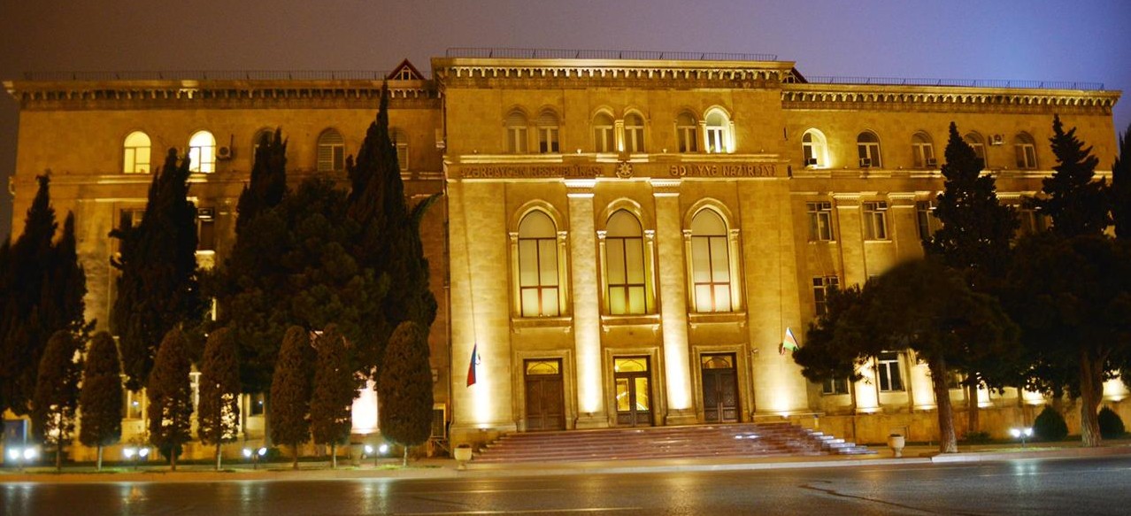 Notariat fəaliyyəti ilə məşğul olmaq istəyən şəxslərin sənədlərinin qəbuluna başlanılır